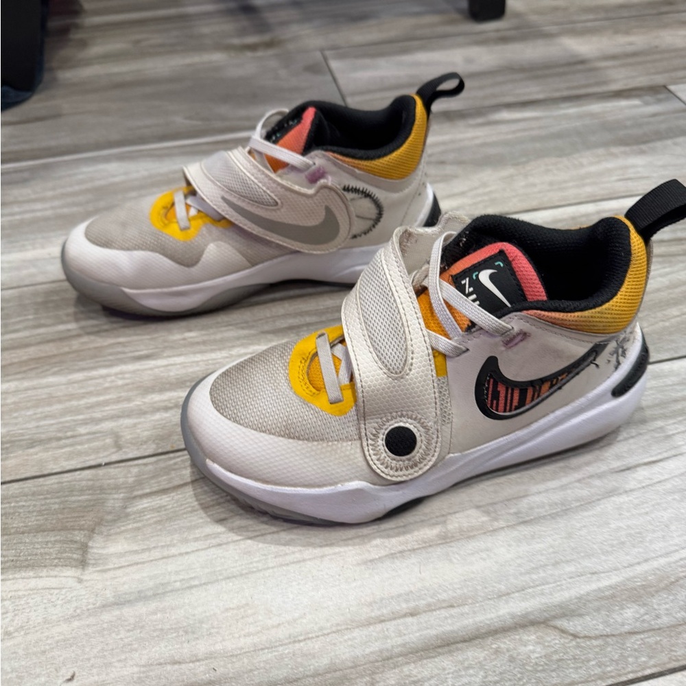 Nike Kids' Sneakers in White and Yellow